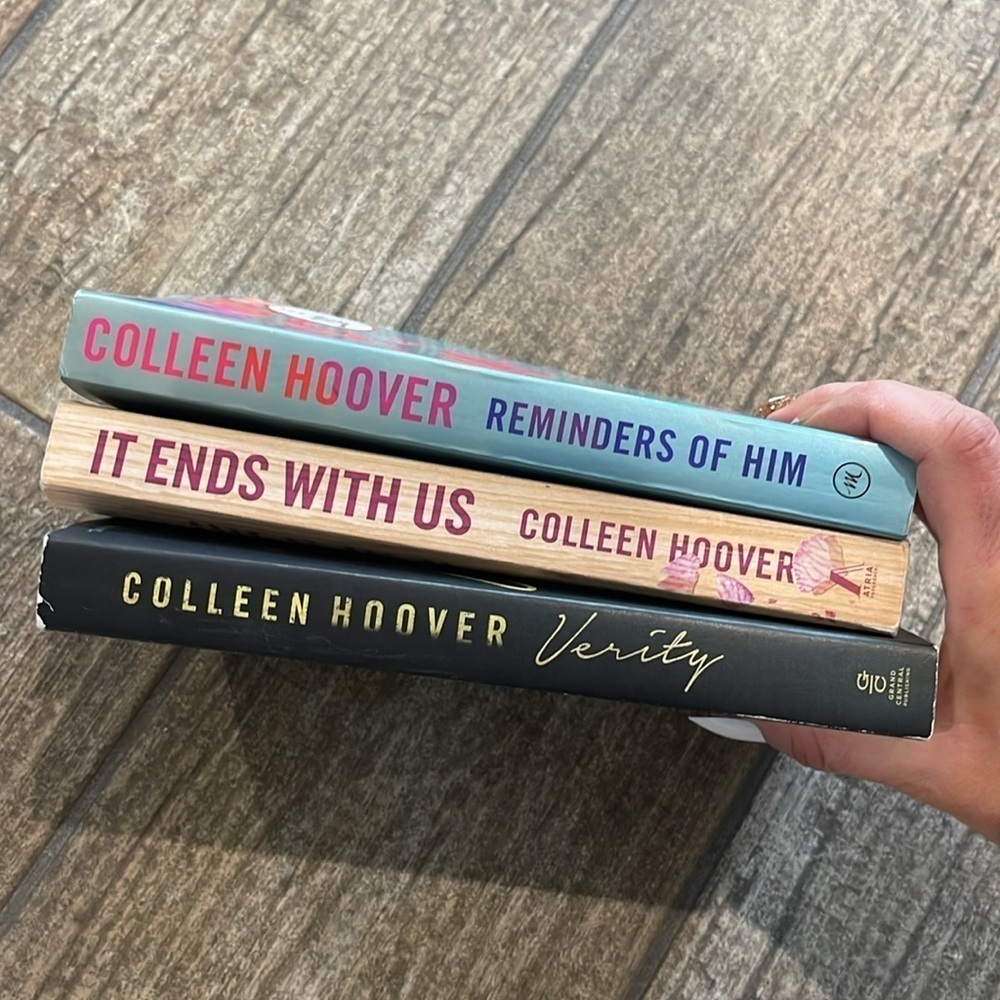 Colleen Hoover Book Lot It Ends With Us, Verity, Reminders of Him